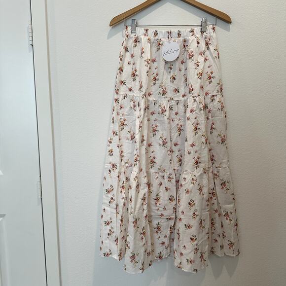 NWT Petal & Pup Gabriella white floral tiered maxi skirt - Picture 3 of 3
